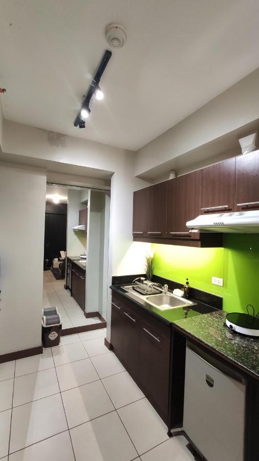 Resort Living Condominium Unit In Metro Манила Екстериор снимка